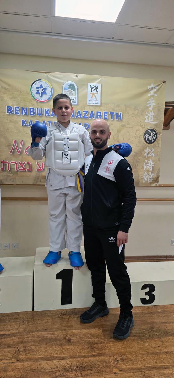 مدرسة حسني عرار للكراتيه وفنون القتال تتألق في بطولة كأس الناصرة القطرية 2025